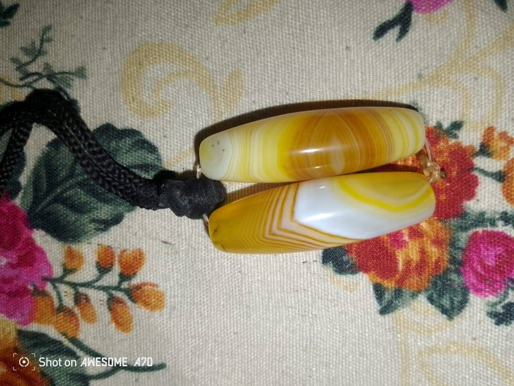 السلام عليكم  ورحمت الله وبركاتو
حبايب كل قطعه وسعرها ورجائن المو شراي والميعرفهن ليتعبني شوف وتمتع وع شرط الخرزات قديمات والخاتم داودي والثاني صياغه بدويه وتعبان عليها انتيكه فول
***********وتوثيل ماعندي مكاني بغداد الدورة
والشراي بي خير ويدلل
