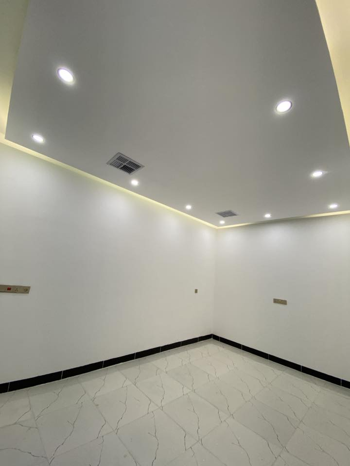 دار للبيع سعر مناسب حي النداء قرب مدرسه الفرات طابو صرف بسم شخص واحد مساحه الدار 100 متر طول طابق ونص  راسل خاص او واتس اب اوالاتصال 
***********
