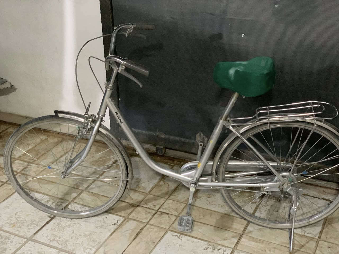 السلام عليك بايسكل ياباني حجم26سعر70عنوان كركوك حي النصر قرب جامع التابعين الهاتف***********
