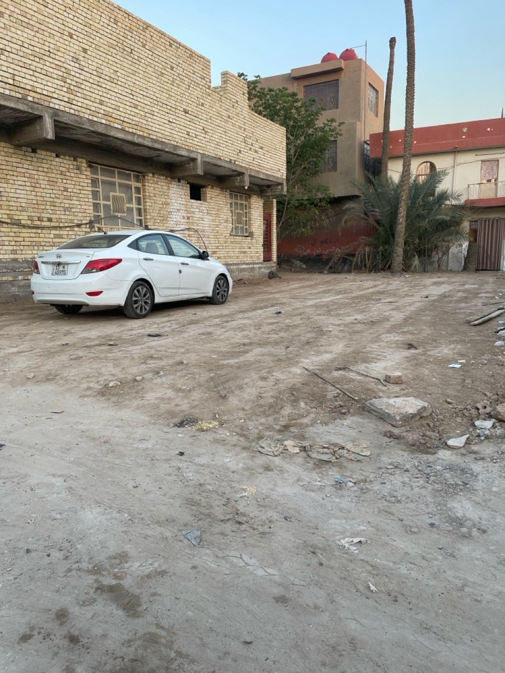 قطعة ارض للبيع في منطقة الكريعات / الدهاليك 
سند 25 
مساحة القطعة 250 متر 
الطريق 6 متر 
للاستفسار الاتصال على الرقم 
***********