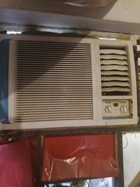 للبيع • قنينة غاز