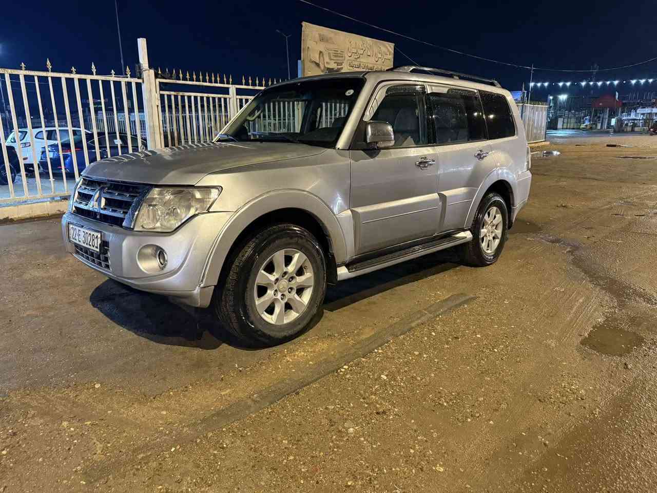 باجيرو حبتور موديل 2012 رقم اربيل دولي سنويه جديده تحويل او وكاله حاظر بسم عربي سياره خليجي بيها جاملغ وبنيد صبغ فقط لباقي كفاله سياره فول مواصفات اعلى فئه مكينه وكير مكفول فور ويل شغال سياره جاهزه تخم تاير تبريد تدفئه تلث قطع شغال جاهزه سعر 130 وبيها مجال *********** ميسان لعماره
