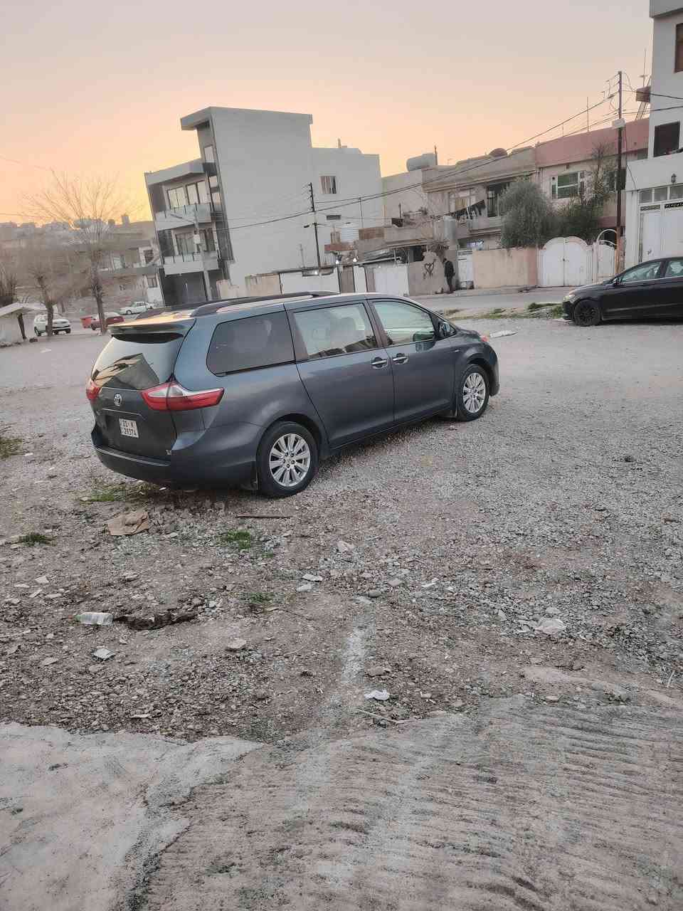 تيوتا سينا ٢٠١٨ للبيع ماشييه ١٢٣مايل سنوييه هذه جديد سياره مابي نقص جاهيز حاديس جيهه سايق بدون داخل بدون اريرباك سونر موجود بل صوره سعر ١٩٠معامله تفاصيل أكثر أتصل *********** مكان سياره سليمانيه.
