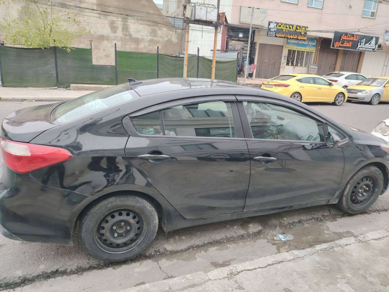 السلام عليكم فورتي 2017للبيع ضرر جاملغ خلفي واشويا من قبغ الصندوق وجاملغ الامامي امبدل واشويا من الباب بدون دواخل وايرباك رقم وسنوية جديد هزة جديده سعرها 105وبيها مجال للتواصل ***********/***********
