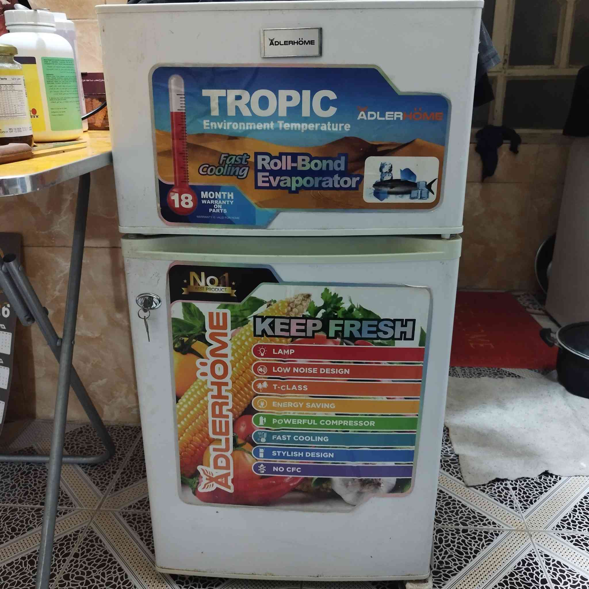 طقم طاولة وكرسي، شبه جدد، بحالة ممتازة لاستعمال قليل جداً، فرصة للتوفير.
 للليزري طباخ ليزري سريع وعملي، استعمال قليل، بحالة ممتازة وأداء قوي
" للمروحة  مروحة بحالة ممتازة، هواء قوي ومنعش، مثالية للصيف، 
." للثلاجة: "ثلاجة بابين، بحالة جيدة جداً، تبريد ممتاز للفريزر، عملية
 للمبردة: "مبردة هواء ممتازة، تبريد سريع، اقتصادية، بحالة جيدة مستعدة للشغل
للخزانة "خزانة سحابات بحالة ممتازة، عملية جداً لتنظيم الملابس
بسعر مغري
للتواصل على رقم الهاتف 👇🏻👇🏻👇🏻
{***********}
