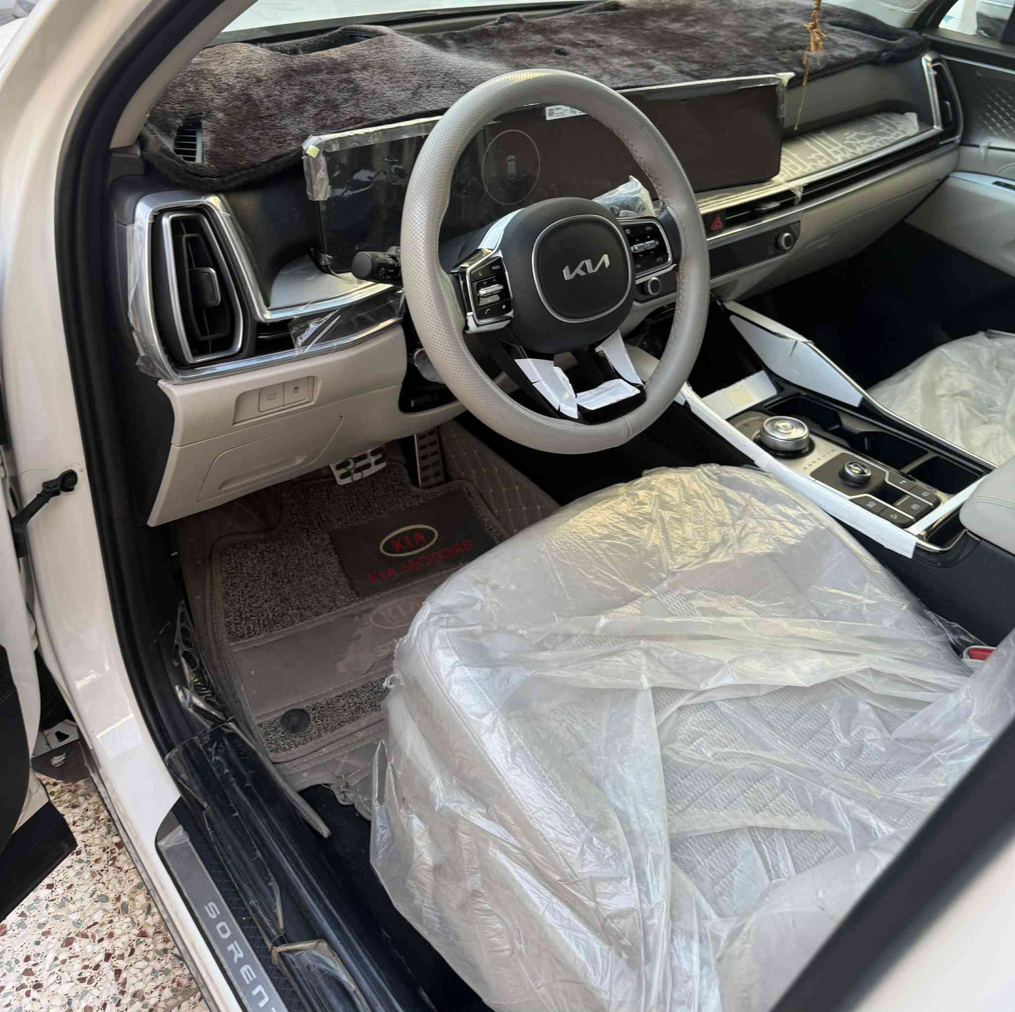 سورنتو 24 خليجي داتا شو رقم بغداد بأسمي للاستفسار ***********
