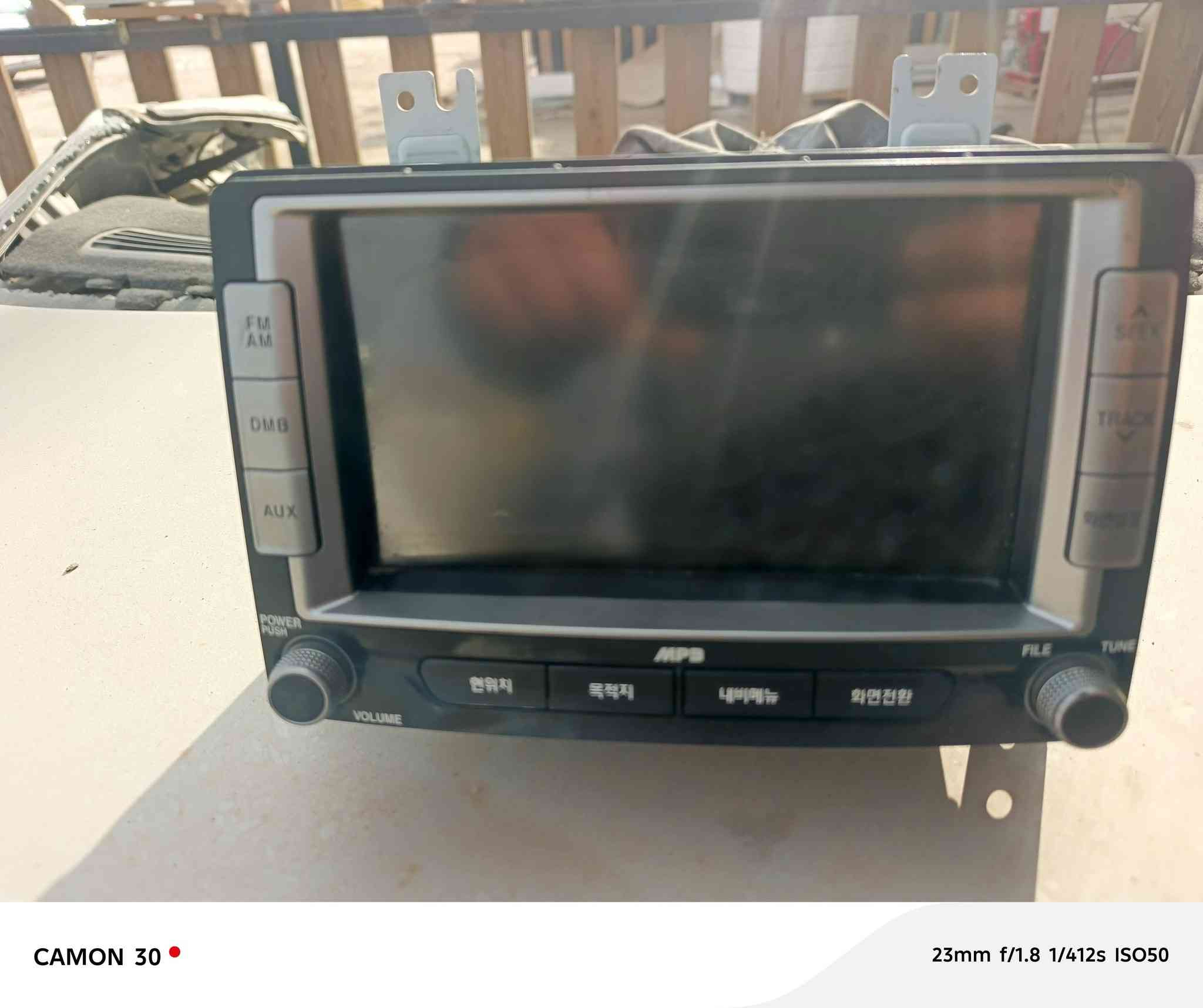 شاشه النترا 2001_2010 للبيع *********** توصيل جميع المحافضات
