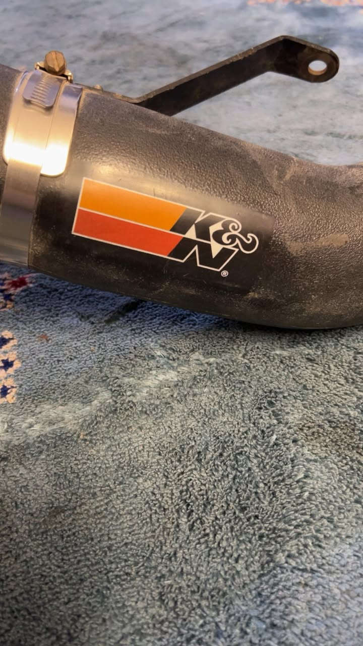 السلام عليكم الجميع 
للبيع شوتـة KN اصليه مثل ماوضحـة بالصوره جماعه 5700 الهيمي.


**إذا كنت صاحب هذا الإعلان وتريد حذفه لأي سبب، رجاءا أرسل رسالة إلى الدعم الفني**