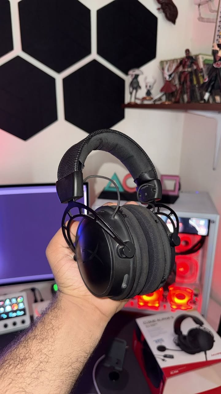 سماعة هايبر اكس نوع الفا اس غنية عن التعريف نظافتها 90‎%‎ كل ملحقاتها كاملة أჂ̤ خلل مابيها نفس ما تشوفون بالصوره فقط مخدات تبديل ورخيصات كلش سعرها 50 قفل مع التوصيل


**إذا كنت صاحب هذا الإعلان وتريد حذفه لأي سبب، رجاءا أرسل رسالة إلى الدعم الفني**