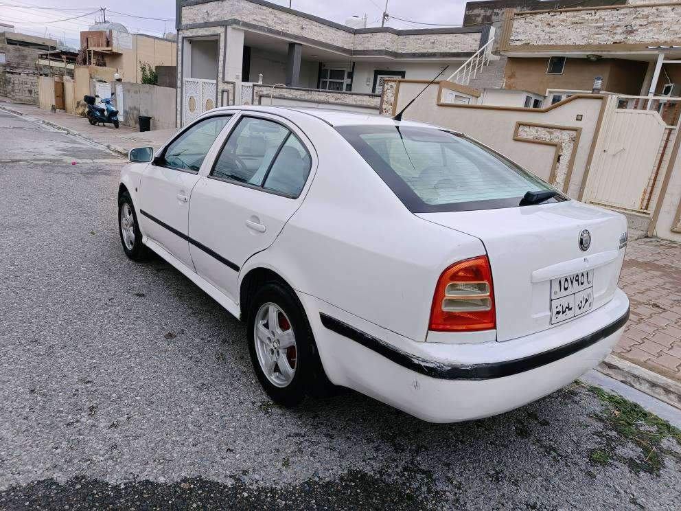 سکۆدا 2009
رەقەم سلئمانی سنەوی یەک سالە بەسەرچووە تەعویلو و بەناوکردئن وغەرامە بە شەرئت مەکینە شانزە گئر عادی بیلاد وبەشەرئتی گئرو ومەکینە و کلاج  وەک شەریکە وابئت بئ دوکەل بئ بوغار بئ سەوئت بئ چەوری 
بۆیاخ چوار پارچەی هەییە پئشتو پئشو شانو سەقفی کەفسە بئ ڕزیو بئ غایسات  تەبرید ساردوو گەرئم لە سەر سویچ  چوار جام کارەبا و قفل مەرکەزی لایتی بەرئز و نئزئم وچواری و تەجیل و موکەبەرەوە برئک و گئجی بەنزین و حەماوەو کرینی بەشەرئت بەرگە کوشئن وداعی تازەییە تاقئم پئش و دوای چرکەی تیا نییە چوارتایە و ویلی لۆکی بۆ بەستراوە  سەیارە زۆر جوان ماوەتە و مالی دۆستە سەعئر44$مەعامەلیەکی برایانە شوئن بازیان 
***********
*********** السليمانية, العراق
