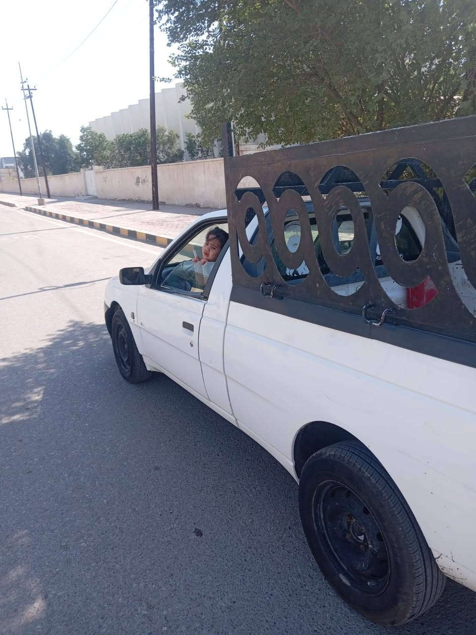 سلام عليكم بيجو بيكم موديل 2016 مكفوله رقم بغداد راعيهه بل عمارة رقم نكليزي مكفوله التصال على رقم ***********  السعر 37
