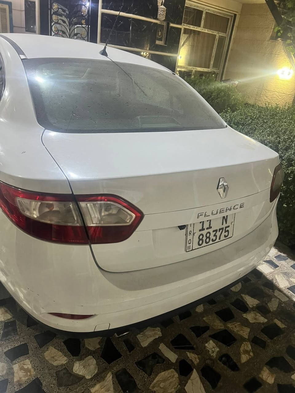 سلام عليكم رينو فلاونس 2012
بيهه فقط باب خلفي وجاملغ باقي السياره كفاله 
رقم بغداد الجديد 
شرط التحويل 
مكاني بغداد الكرخ (حي الخضراء) 
السعر 62 وبيهه مجال للشراي ويشلع عيوني 
***********
