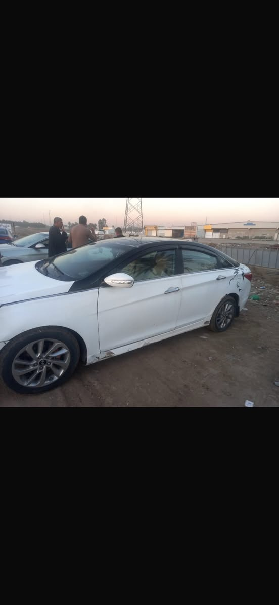 السلام عليكم سوناتا ٢٠١١ خليجي محرك دوش ٢٤٠٠ بيها جفيه على جهت العبري وشويه خياسات  صدر جديد محرك بدون تبخير رقم بصره مشروع وطني باسمي السعر ٦٨ ورقه وبيها مجال الاستفسار وتساب او اتصال فقط على *********** غير متواجد على الفيس او الماسنجر
