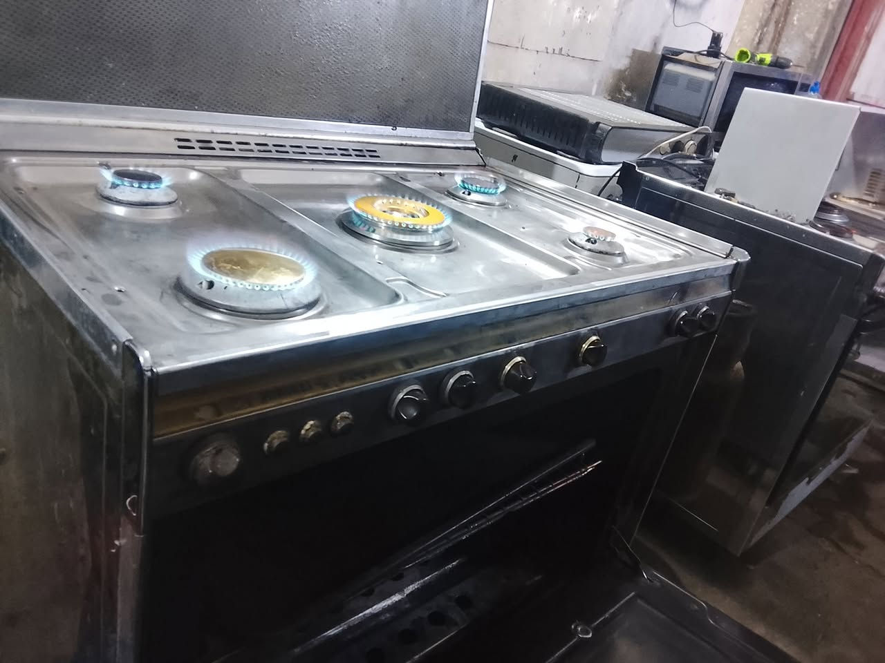 ورشه رائد العبيدي تصليح كافه انواع طباخات وصوبات النفطية والكهربائية والغازية توجد طباخات وصوبات النفطية البيع بسعر مناسب الرمادي التأميم القادسيه الثانيه مقابيل صيدليه الخليج


**إذا كنت صاحب هذا الإعلان وتريد حذفه لأي سبب، رجاءا أرسل رسالة إلى الدعم الفني**