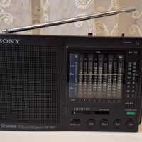 رادیو سوني یاباني اصلي نضیف جدا كامل شغال  یعمل علی ٤باتري قلم    انتا...