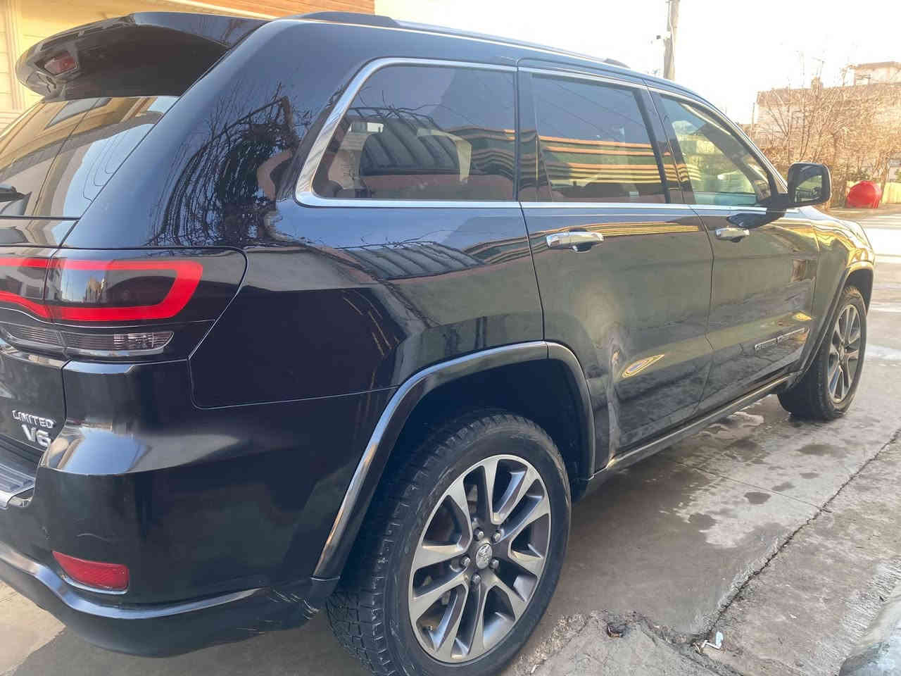 2017لمتيدفول مواصفات 
3قتع صبوخ بدون داخل بدن صانصي
175كم ماشيه 
سنوي جديد 
سعر:215$
***********واتس اب 
شمالي  
سليماني .رانيه
