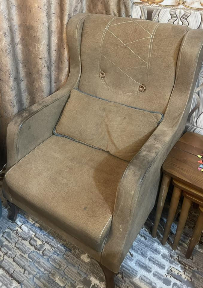 السلام عليك قنفات 7 مقاعد للبيع السعر 150 الف وبي مجال للعمله ***********
