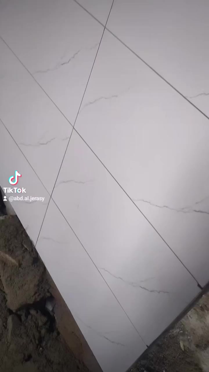 اسطه سيراميك جداري شغل هندسي متفرق حالين بسعر مناسب
***********واتساب
