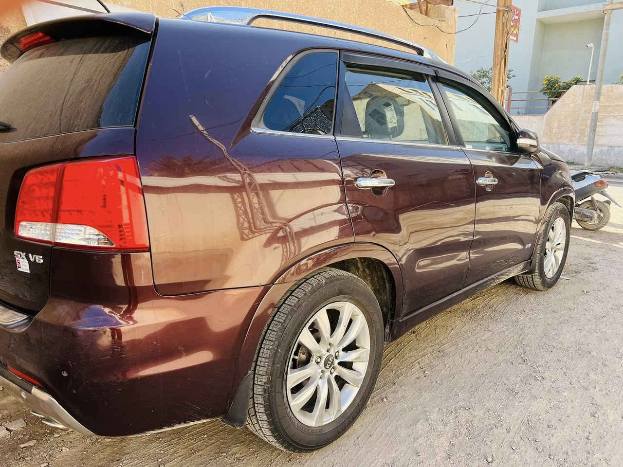 سورنتوا ( 13 ) أمريكي فول مواصفات 
مكينا ( 6 ) 3300 
رقم كربلاء إنكليزي 
تبريد تخم تاير حداديه منضومه بانزين كله جديد 
شرط جديده السياره 
فول مواصفات واحد ع واحد 
مكان السياره كربلاء 
حادثه جاملغ ايسر او نفسه امصلح 
السعر ( 140 ) $ 
***********
