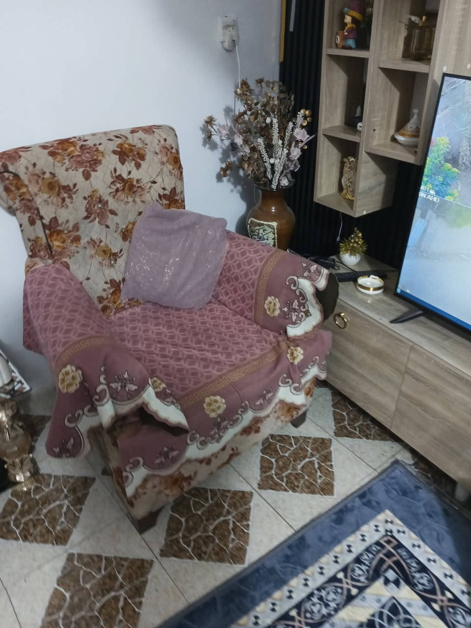 سلام عليكم تخم عشر مقاعد البيع اي كسر مابي ملكي رايده 350بي مجال مكاني بغداد جزيرة 🏝بغداد السياحيه
***********
