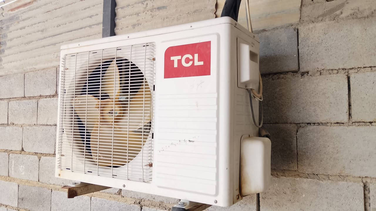 يتوفر سبلت ٢ طن نوع TCL بسعر مناسب للاستفسار  الاتصال بلرقم
+964 770 908 4260


**إذا كنت صاحب هذا الإعلان وتريد حذفه لأي سبب، رجاءا أرسل رسالة إلى الدعم الفني**