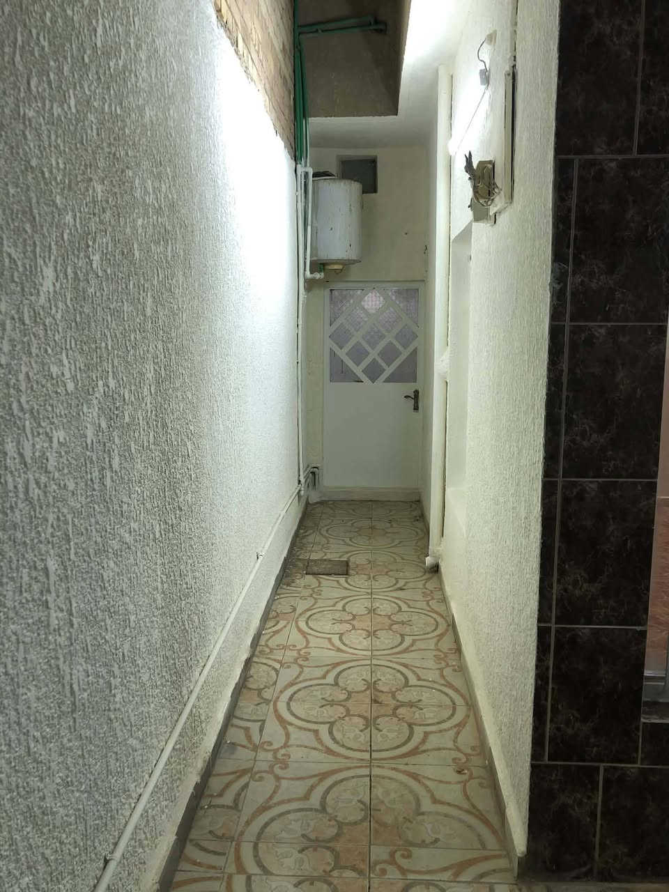 اللهم صل على محمد وال محمد
🏡 مشتمل 100 متر للبيع – حي المهندسين
📍 شارع 20 م، مقابل فرع 10 م
يبعد 40 م عن شارع المهندسين الرئيسي التجاري
مقابل دائرة الإسكان سابقًا
✨ يصلح سكن أو روضة / مشروع تجاري
واجهة وسياج مغلف سيراميك
مطبخ مغلف بالكامل سيراميك
صحيات داخلية وخارجية سيراميك
أرضية سيراميك بالكامل
📞 للاستفسار التواصل خاص


**إذا كنت صاحب هذا الإعلان وتريد حذفه لأي سبب، رجاءا أرسل رسالة إلى الدعم الفني**