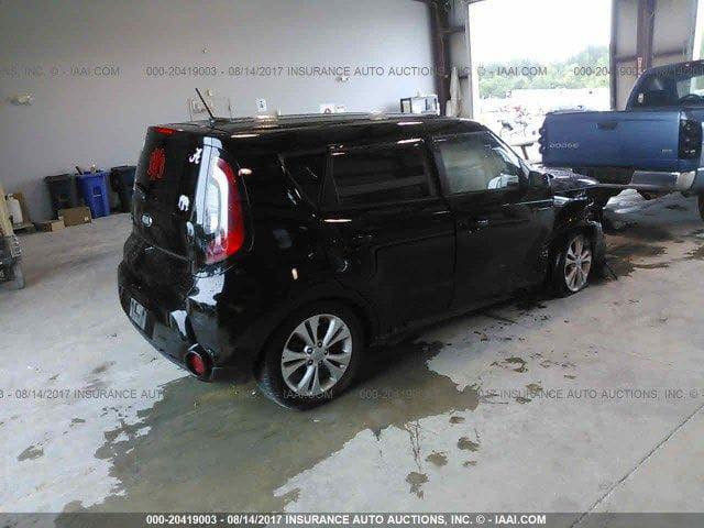 بسم الله الرحمن الرحيم
كيا صول. (2016) 

مواصفات عاديه. 

محرك 2000

ماشية. 95

حادثه موضح بلصورة 

وبيهه فقط بارد باب السايق 

السياره نضيفة وكل نقط مابيهه 

وخير من الله 

ب110 

مكان مدينة الصدر 

***********
