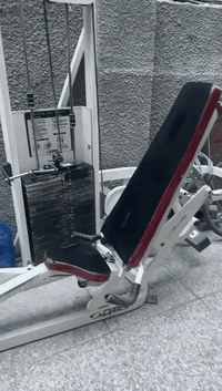 للبيع بأنسب سعر لعدم التفرغ ، جهاز ضغط Leg press شركة سايبكس أصلي ثقيل جداً جداً ، الأوزان ثقيلة مال محترفين
الجلد والدوشمة مالته نظيفة كلشي ميحتاج ، الجهاز شغال بالكامل لكن متروك
مكانة بغداد  للتواصل على الرقم ***********

