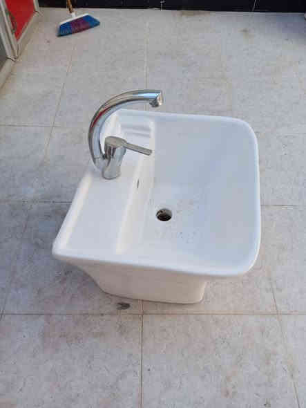 هاذي الأغراض للبيع ***********
