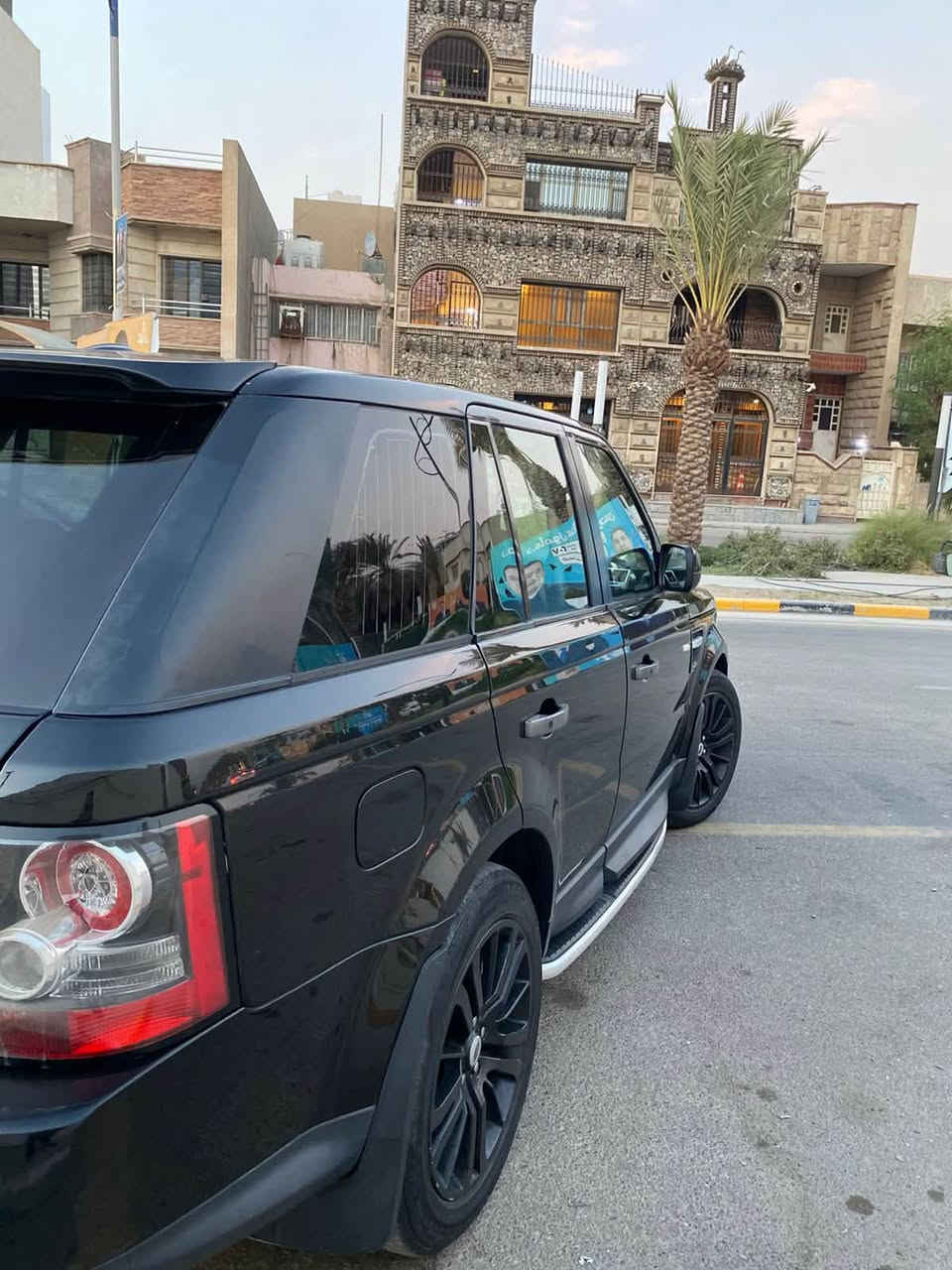 للبيع فقط
رانج روفر سبورت HSE 2011 luxury فول
خليجي 
محرك 8 سلندر بدون سوبر المرغوب  عليها ادامة كاملة

رقم بغداد الجديد مميز رباعي

ماشيه ١٤٧ الف كيلو متر

المواصفات

-تبريد وتدفئة شغالات فول

-تخم تاير جديد قبل شهرين شديتهن

- بصمة ابواب ٥

- بصمة تشغيل

- فتحة سقف سلايد

- داخل لونين بيج +جوزي+ صاج

- ٣ شاشات

كامره خلفيه

- كشنات جلد +تدفئة امامي وخلفي +كهرباء

-جكات شغاله كاملة جوبلسات

- حساسات اصطفاف امامي / خلفي

- كشنات ميموري خزن

- مري قلاب مع البك

صندوك شفط كهرباء

وينفصل قطعتين

- هاند بريك بصمة كهربائي

- منظومة زينون داينامك متحرك يعني البجم كله زينون اصلي

Harman kardon سستم صوت -

- ثلاجة بلجكمجه شغالة

تبريد قطعتين

- ستيرن كهرباء وتدفئة

تحكمات ستيرن كاملة

بيها صبغ فوك يده باب السايق 

مبيها نقص يحتاجلها بوليش فقط

السياره جاهزه وحلوه شوفتها احلى بالواقع باسم الاهل وتحويل ثاني يوم 

السعر ١٣٥٠٠$ وبيها مجال للجنايه

عنواني بغداد حي القادسية

رقم الاتصال : ***********
