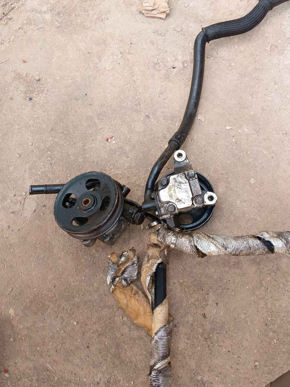 غراض مال تفصيخ... كيا سيدونا من 206الى 2014 كلهن مال كيا سيدونا بس دبلات اماميه مال اوبتيمه وهم مال تفصيخ جدد..... العنوان بابل شوملي /الاتصال ***********
