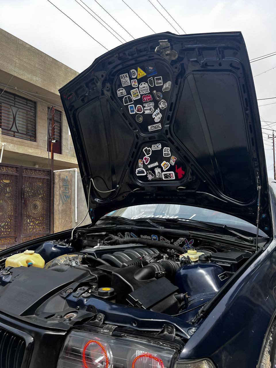 سلام عليكم
BM e36 
محرك ٢٨ مسكر تك فانوس 
وارد يابان كير ZF اوتو 
سياره جاهزه تخم تاير جديد 
حداديه امامي خلفي كله جديد  طسه نعومه تخبل 
سياره نقصها فقط بور ستيرن بدون حادث بدون ضربه 
سياره جاهزه وكلش نشطه ومداريها فقط محسن وعليها 
ادامه كامله دهن وفلاتر ونوزرلات وبلكات كله اصلي مكاني بغداد 
سياره وكاله عامه احولها باسمك كبل شراي اتصل ممتواجد عالنت   *********** سعرها ٥٩ بيها مجال بسيط
