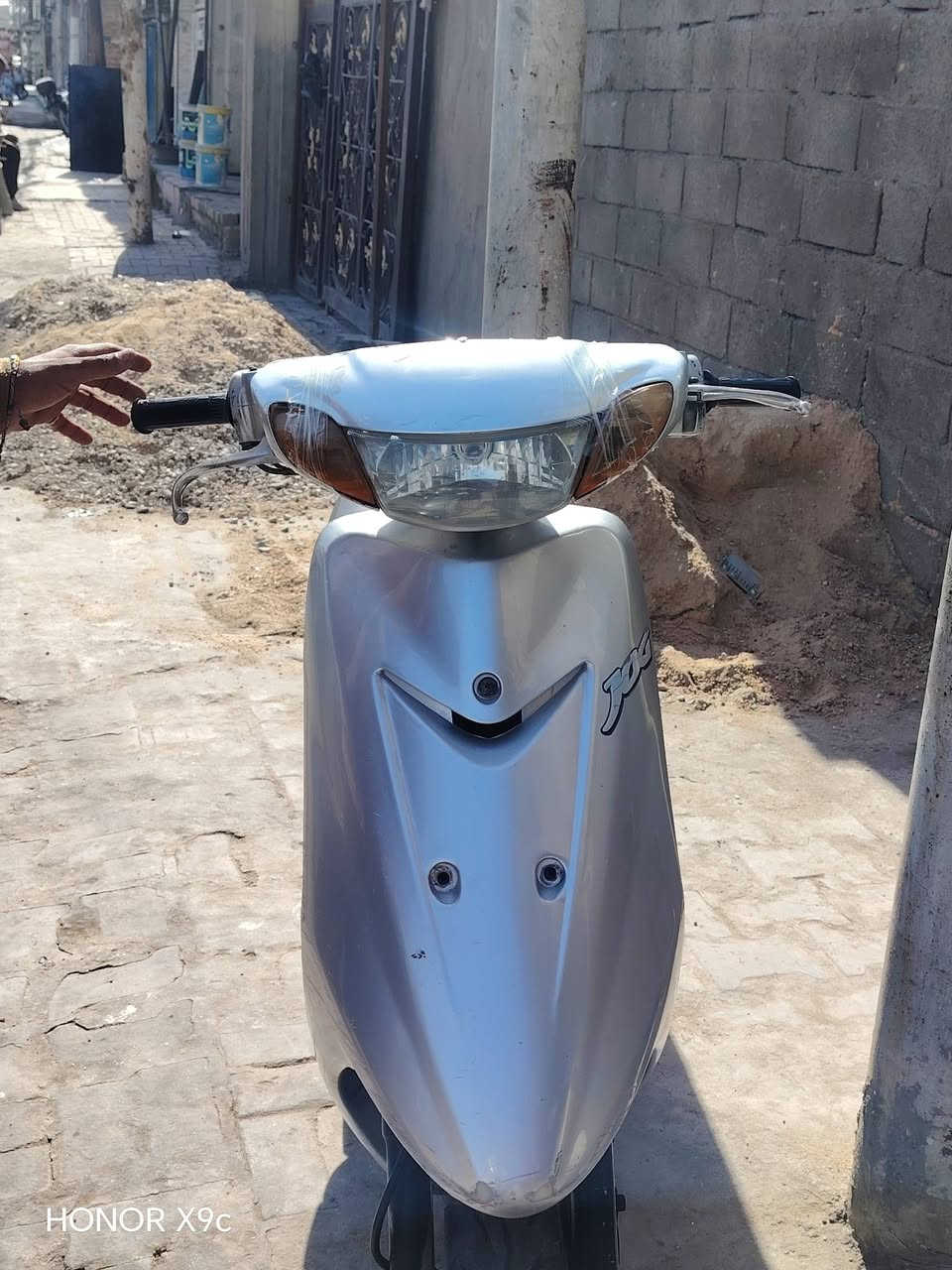 سلام عليكم دراجه عصفوره للبيع كفاله عامه نظافه من 100% سعر 300 وبيها مجال 
العنوان بغداد مدينه الصدر ***********
