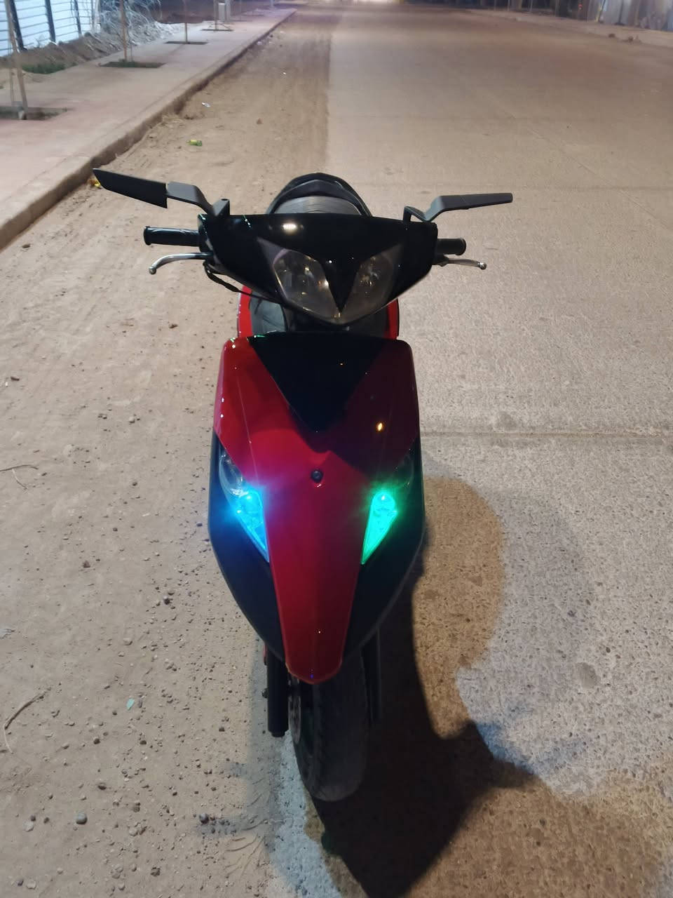 سلام عليكم ماكس ثعلب دراجه رمبه لوك اي نقص مابيه عده كفرات نكلبت بيه وبدلتهن أوراقه موجوده كمرك مدفوع كبل ترقم دراجه خير من الله وسعر 700وبيه مجال صارله شهرين من منزليه رمله مكينه مكفوله جيب فيتر وفحص  ***********
