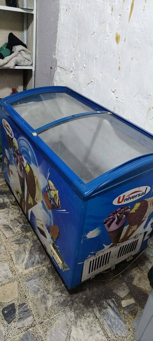 اغراض مطعم للبيع مكاني موصل الاستفسار ع رقم ***********
