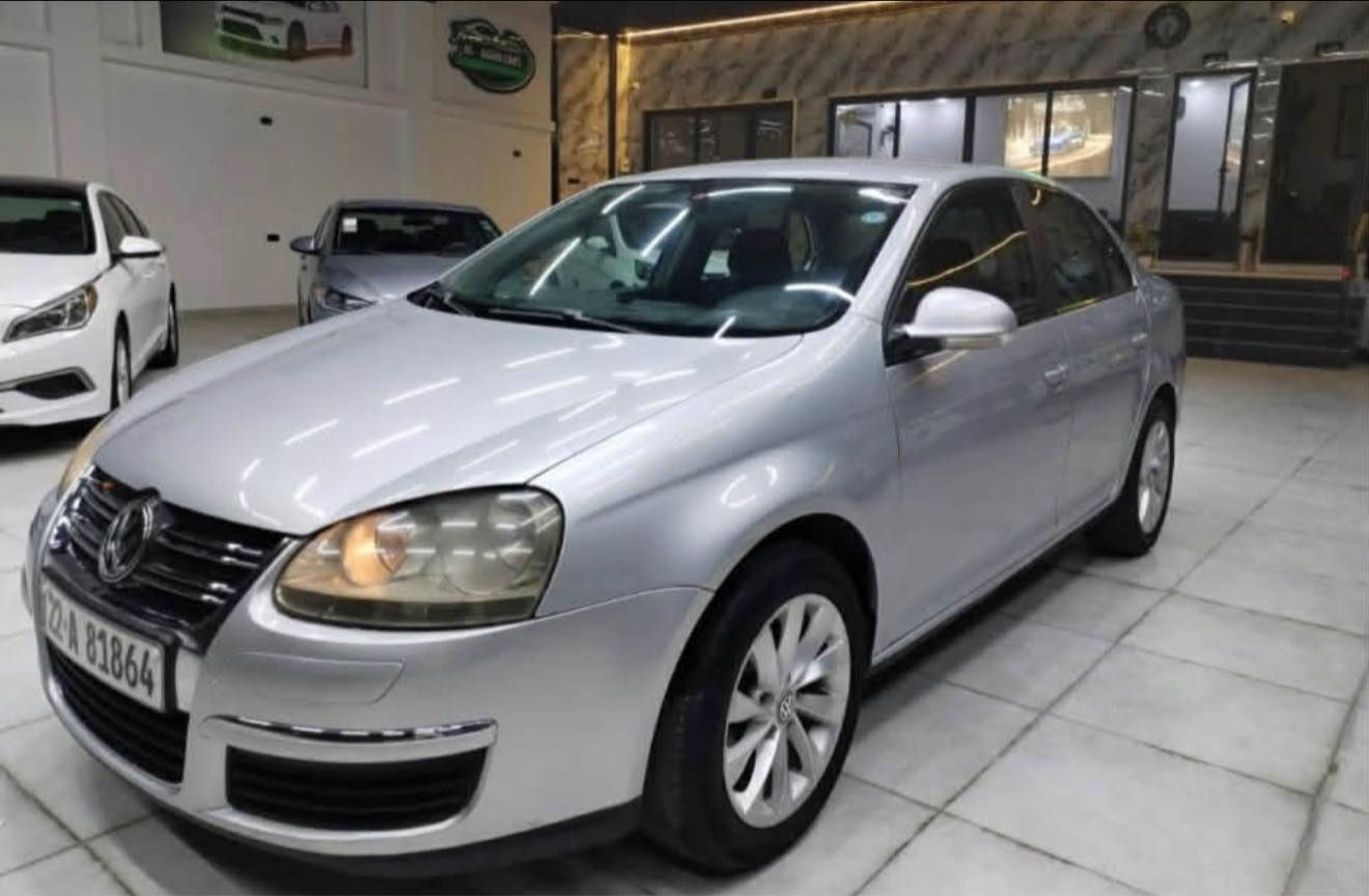 السلام عليكم 
جيتا مديل 2007  
السعر 67 🔥🔥
الضرر صفحه بابين معجون وجاملغات توحيد لون بدوون دواخل شرط
شرط المحرك والكير والكهربائيات سياره حلوه وكاعده 
سنويه وهزه جديده وشرط التحويل 
للتواصل ***********
