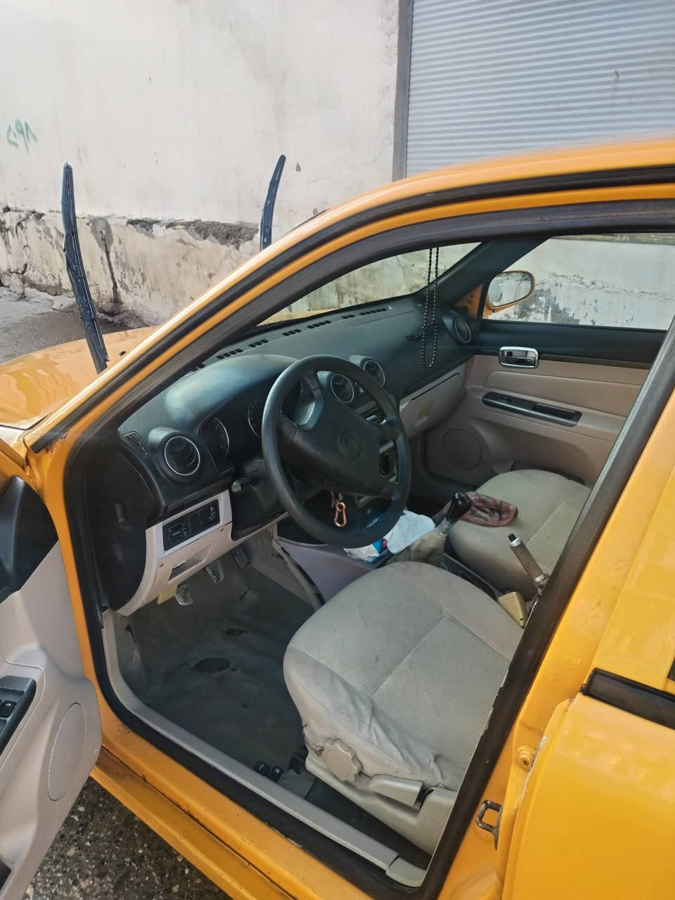 للبيع سيكي ٢٠١٢
سياره نضيفه ما ناقصها شي
رقم جديد / سنويه جديده
غرامات صفر / هيئه صفر
صاحبها الشرعي / سياره مصروف عليها
السعر / ٤٢ وبيها مجال
للاستفسار الاتصال على الرقم
***********
***********
