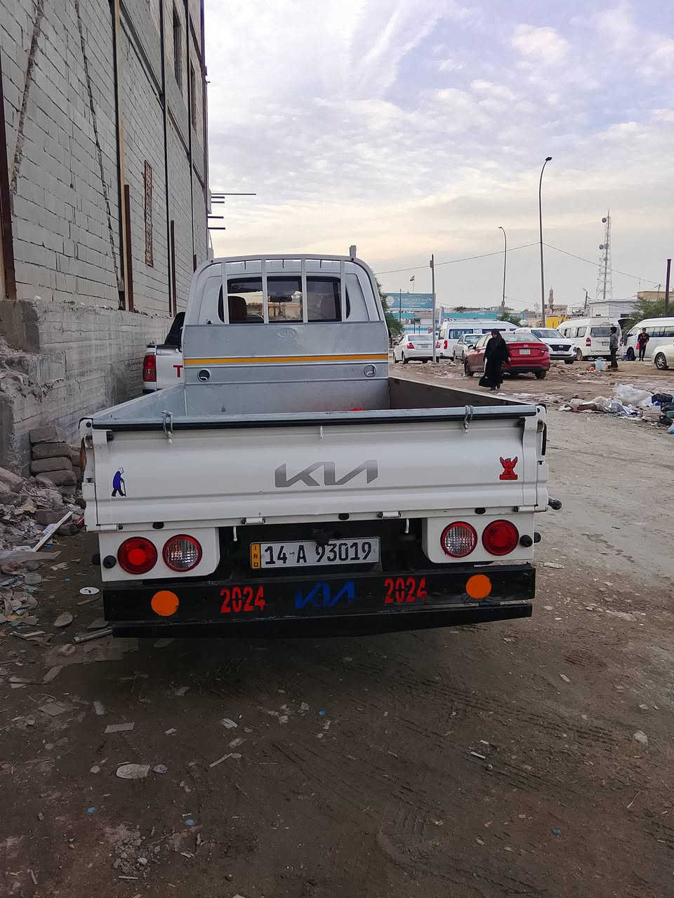 السلام عليكم كيه بنكومفتح 4000فحل موديل 2024كفاله عامه وارد كوري  ماشيه12الف رقم بصره السعر 190وبيهه مجال العنوان البصره الهارثه  الرقم.***********
