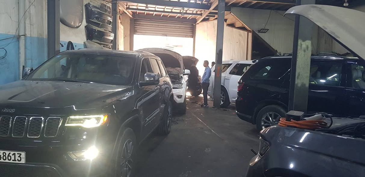 الشركة العالمية لصيانة السيارات الامريكية 
مستمرون بعروضنا   فحصنا مجاني 
صيانة عامة جميع الاعطال 
تجفيت وتبديل مكائن جيب دوج كرايسلر   تاهو   يوكن مع الضمان 
حدادة صدر عامة جيب  دوج 
تاهو يوكن  ادوات مع الضمان 
تبديل بساتم جيب وضمان سنة كامله 
صيانة وتبديل  الكير  
صيانة منظومة التبريد وشحن غاز اصلي وضمان سنة كامله  
ادوتنا كله بالضمان براد فيت بم 
واتر بم  راديترات 
ادوتنا اصلية جديدة ومستعمله 
زيوتنا تخليقية بالكامل 
مكينة وكير  
صيانة الاعطال الكهربائية 
برمجة وتحديث  
سيارتك يم العالمية  بأمان 
للاستفسار الاتصال  *********** 
بغداد الوزيرية مقابل مسرح الطليعه
