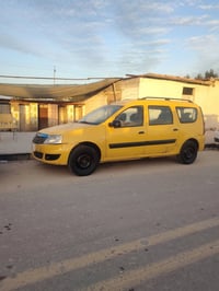 رينو ٧ راكب للبيع سياره جاهزه مكينه جديده مكينه وكير مكفولات موديل ٢٠١...