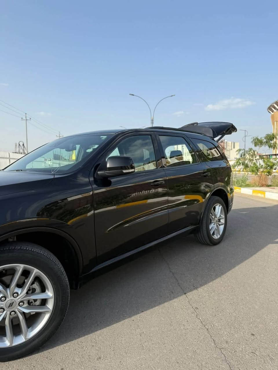 دودج دورنكو فول 1/1 GT PLUS 2024 🇺🇸
دخول جديد 🚩 السعر.  بلاش 290

حجم المحرك : V6 (3.6L)

اللون: اسود بلاك 

السيارة : كفالة عامة( داخله تقرير غرق 

شغاله اي كلوب مامعلك بيها زيرو

السياره نظيفه جدا تخم تاير جديد دهن موبر وكالة .

عداد المسافة : 29فقط 

المواصفات فول 1/1✅

فتحة سقف

تشغيل عن بعد

مقعد السائق خزن 

رادار امامي ( تثبيت مسار مع مانع تصادم )

رادار جانبي ( نقطة عمياء )

ماسحات تشتغل اوتوماتيك مع المطر

تبريد خلفي مركزي 

سيبايه سقف مع عبارات 

مانع تصادم خلفي 

كامرة خلفية دواره

كشنات تدفئةوتبريد

ويل كب حجم 20 كروم

ستيرن رياضي على شكل حرف D مع تدفئة 

كشنات تحكم كهرباء 

دشبول وبطاين الابواب كاربون فايبر

مرايات قلابة مع البك

شفتات ستيرن

دخول ذكي بصمة ابواب

صندوك كهربائي 

حساسات خلفية 

مراة جانبية هيتر 

وضعيات قيادة سبورت وايكو

شاشة ابل كار بلي واندرويد اوتو 

اوتو ستارت ستوب 

تشغيل عن بعد 

لايتات زينون وكالة

بلوجكتر زينون

بصمة ابواب 

تبريد 3 قطع مركزي

فتحات كزوز مزدوجة

مكان ذي قار باسمنا تحويل وعدنا وكيل باربيل ✅)

 رقم الهاتف.     السعر 290

***********
