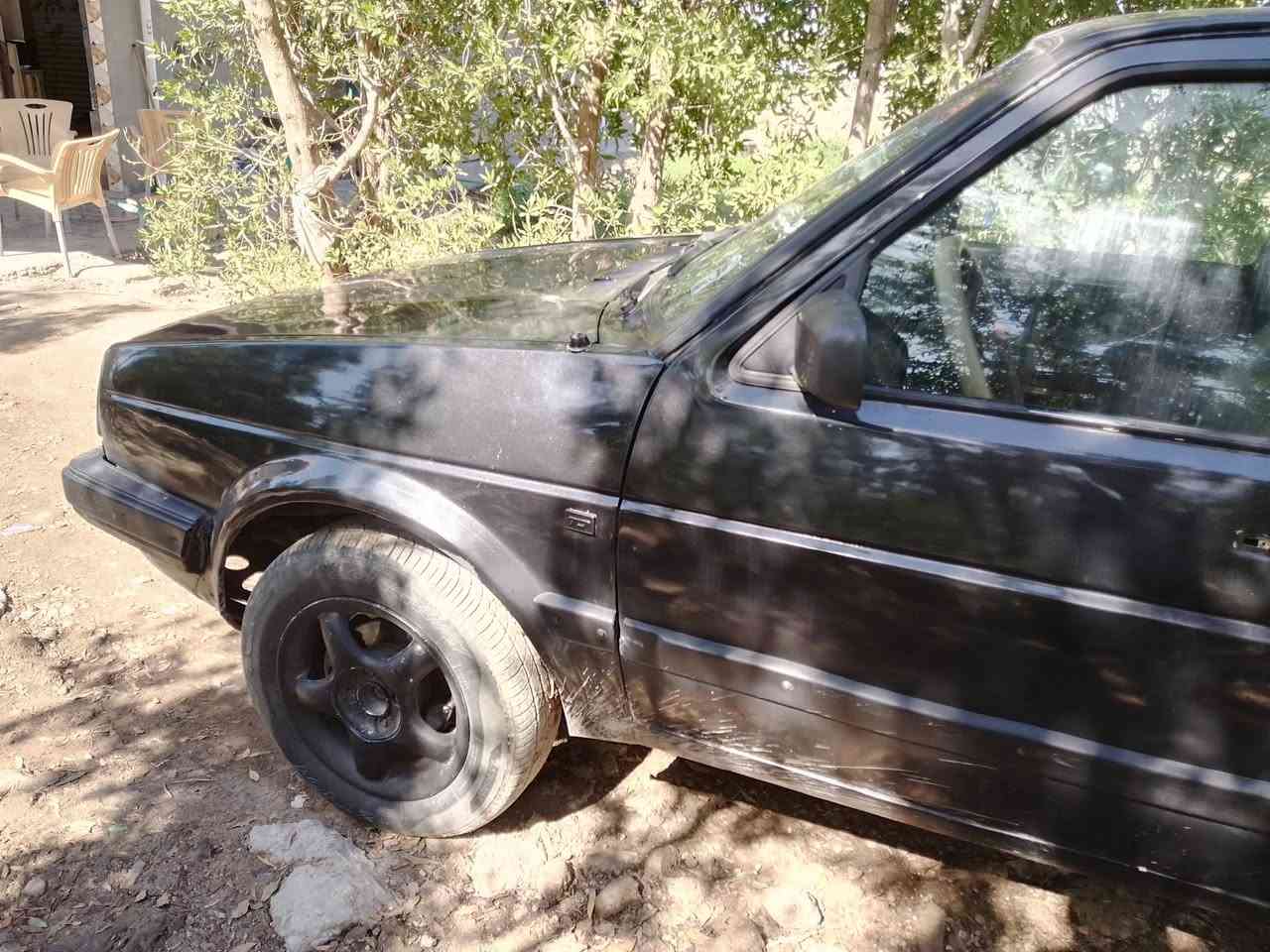 سلام عليكم للبيع كولف عضم موديل 1990 كير عادي محرك 1800 رقم واسط رقم جديد السعر 26 وبيهة مجال كير محرك خير من الله  مكان السياره واسط قضاء الصويرة السنوية لغايت 2028 الاستفسار على هذا الرقم  ***********
