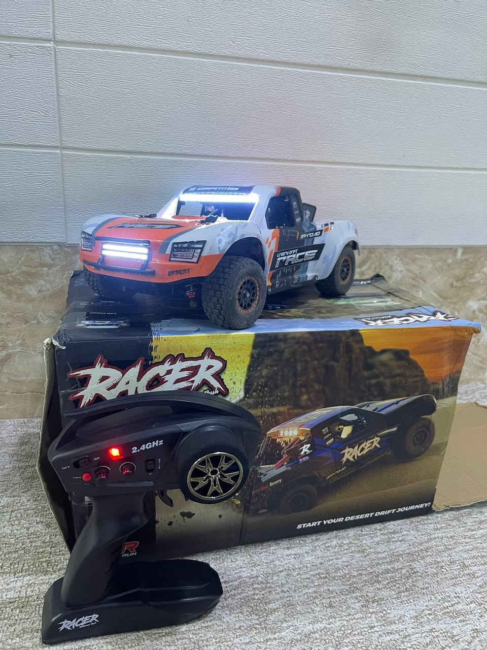 سيارة دريفت حجم ١:١٢ ماركة RACER محرك برشلس مستعمل كامل ملحقاته شرط شغاله سيستم لايتات تخبل 
سعر ٨٥ الف اول تم بل العافية


**إذا كنت صاحب هذا الإعلان وتريد حذفه لأي سبب، رجاءا أرسل رسالة إلى الدعم الفني**
