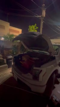 رمضان كريم  توفر الان شواحن لحميع انواع السيارت الكهربائية  تيسلا باسف...