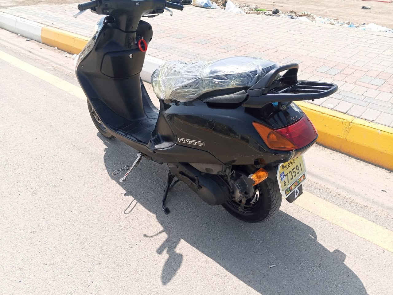 السلام عليكم  سبيسي ياباني للبيع مكينه مجفته تجفت جديد قفل جنطه
دراجة جاهزه 
المكاني واسط النعمانيه 
السعر  500
رقم الهاتف 
***********
***********
