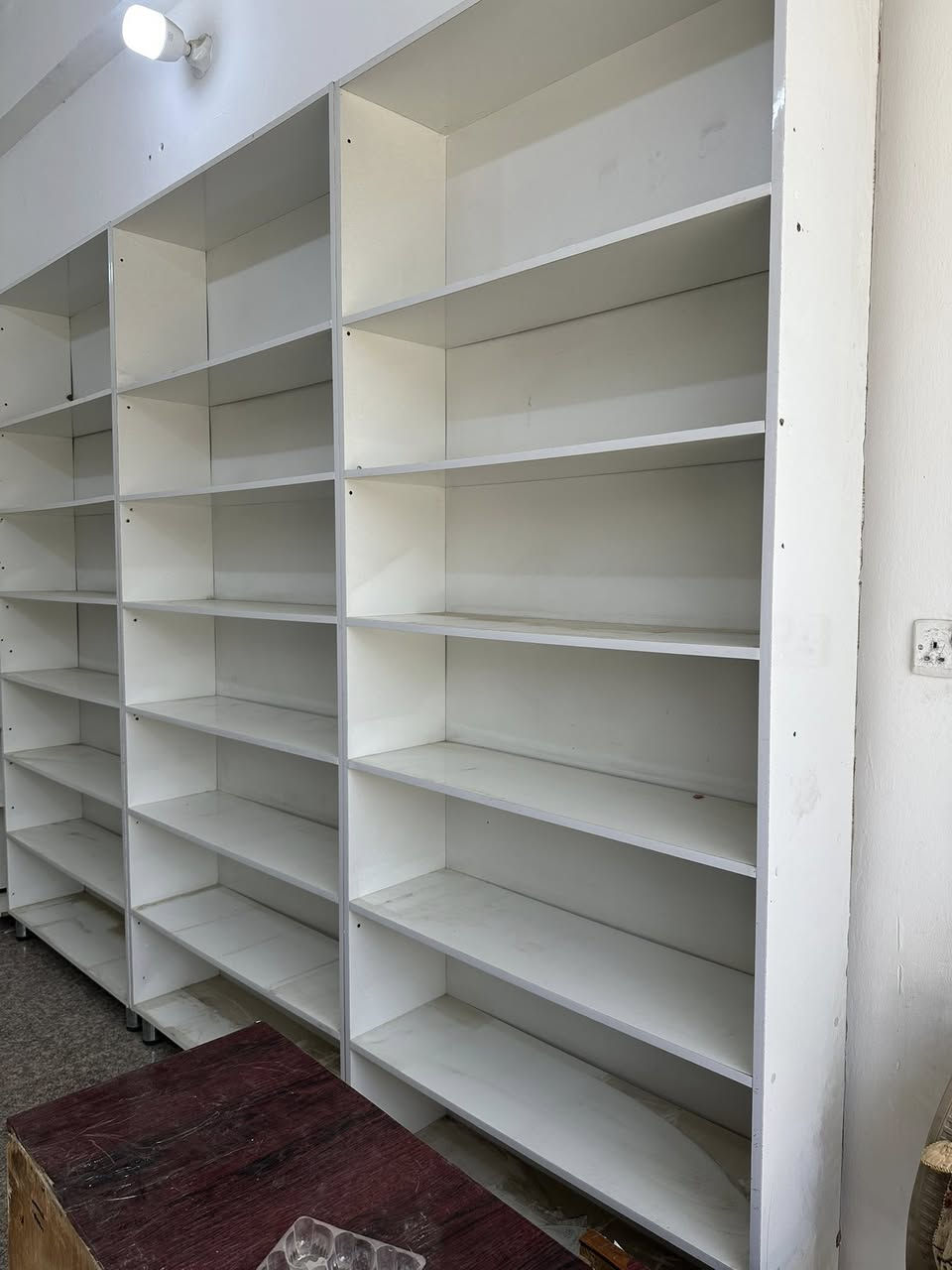 السلام عليكم للبيع رفوف اسواق عدد 8 MDF خشب تركي ثقيل ترهم اسواق او اي استخدام اخر استخدام قليل للاستفسار واتساب او  خاص مكاني بغداد الامين الثانيه ‭0776 715 2460‬
