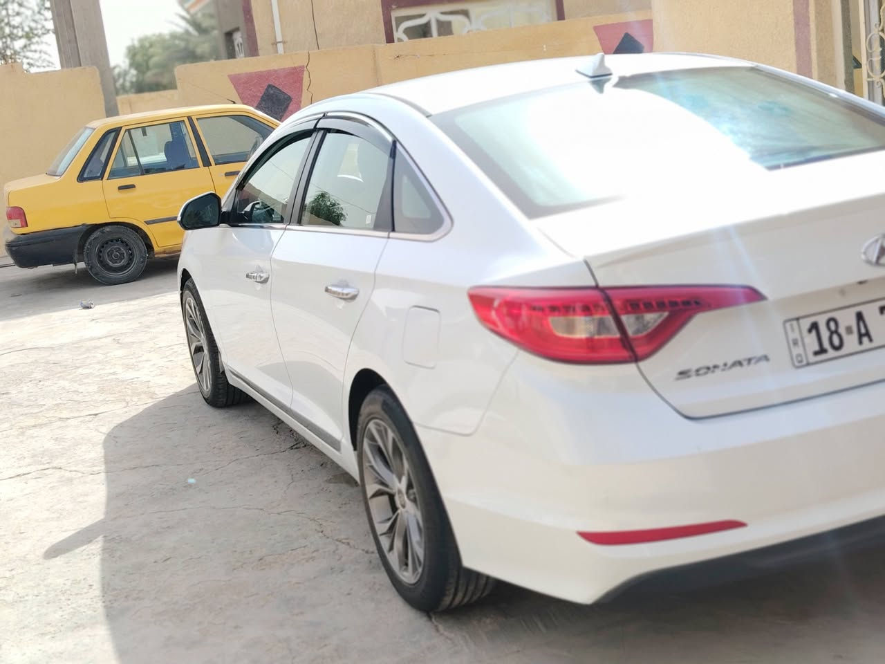 يا الله سلام عليكم
سوناتا 2016 وارد امريكي
رقم بابل دولي 
مواصفاتها
شاشة كامرة
تحكم ستيرن
3وضعيات قيداده 
السيارة ماشية 140ميل
مكينه وكير حداديه
وكرهبائيات كله مكفول  
السيارة جديدة واحله من الصور 
السيارة بيها جاملغ
أمامي  وشبر  بابنيد 
جاهزة للأخير أو نضيفة
 مكان السيارة بابل
رقم الهاتف ***********
السعر اتصل وبيك خير وتدلل
