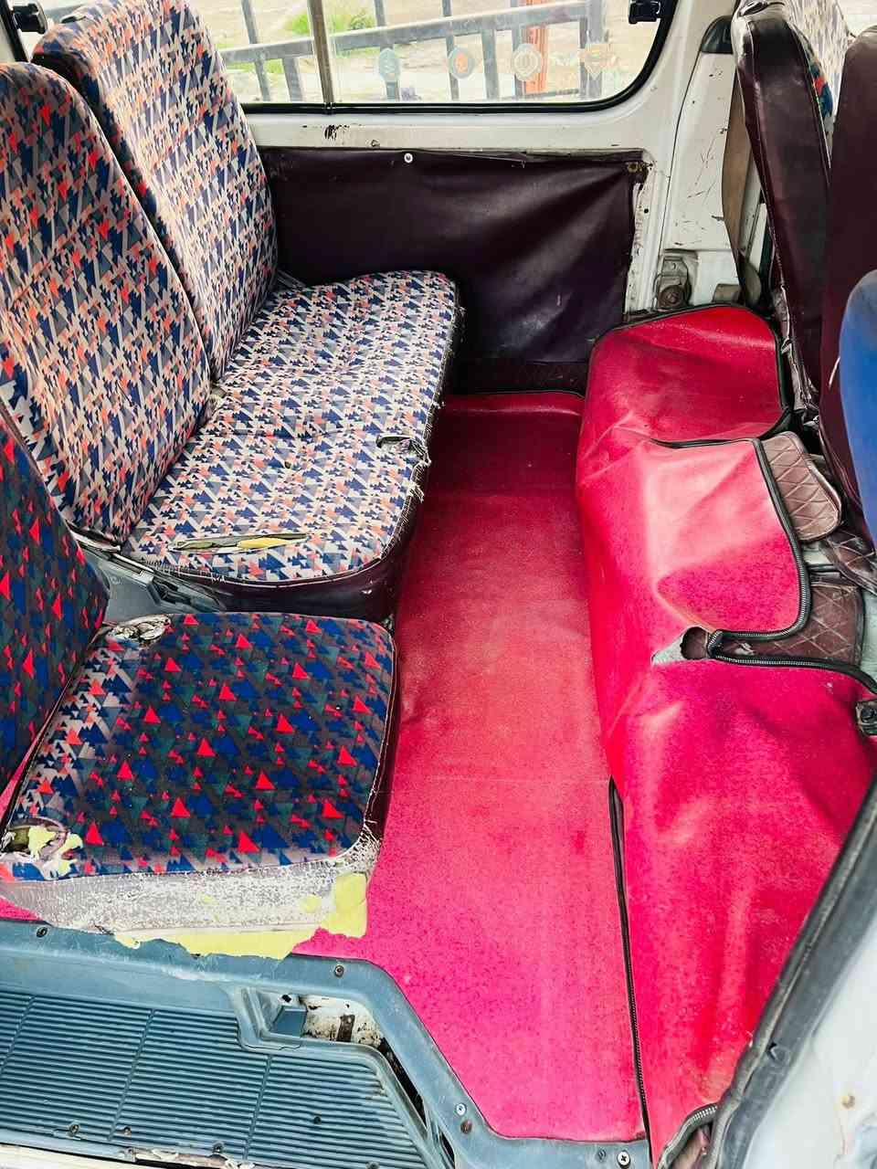 سلام عليكم فتون 12 كير ومكينه خير من الله تخم تاير نضيفات كهربائيات شغاله سياره كلشي ماناقصه صدرقبل سبوع شديته هوه والمشط غرفته تخبل دوشمه كراسي رقم احمر رقم صاحبه راح مني وبيع هل موجود السعر 25 وبيه مجال الاتصال ‏‪***********‬‏
