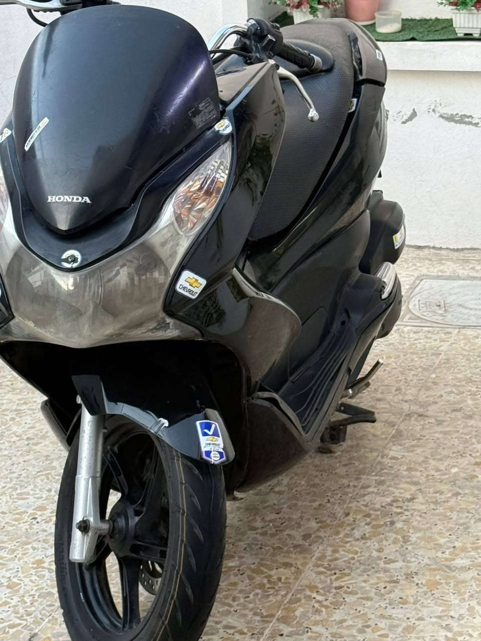 للبيع دراجه pcx ياباني اصلي نوزل خطين ستان كهرباي حساس ازدحام دراجه جديده  شلعه معدل  من الله دراجه جديده مال جناي جيل الاول بغداد الدورة سعر مليون 150 ***********
