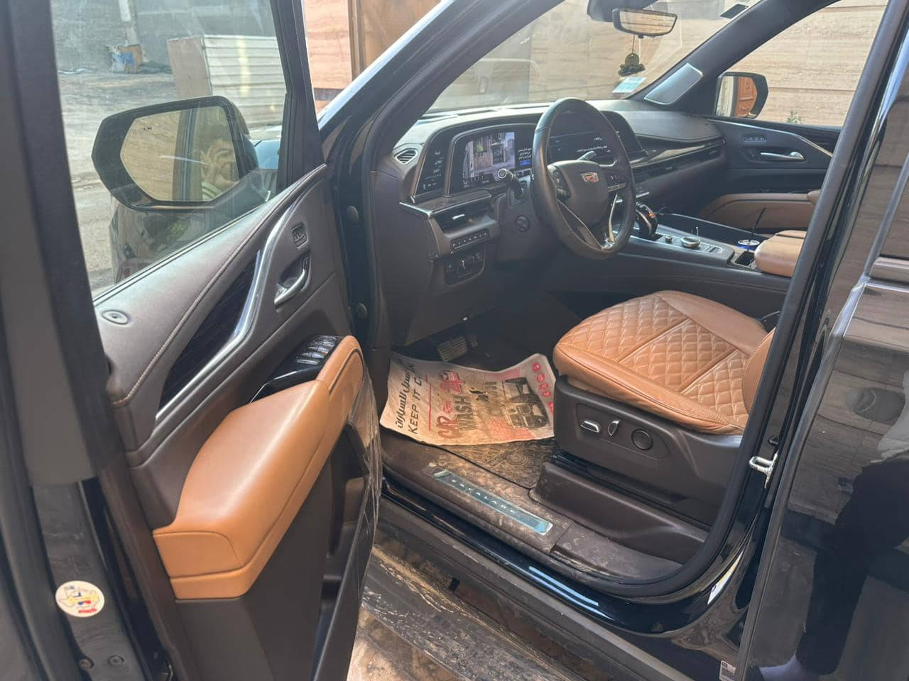 السلام عليكم كاديلاك أسكاليد (2022) اسود بلاك أدشن فول الفول ماشيه 27 الف ميل سيارة زيرو مكفولة كفالة عامة من كلشي وارد خليجي رقم مميز بغداد 
كير محرك بشرط ممفتوح
المواصفات
36 سماعة
تشغيل عن بعد
5 كامرات
5 بصمات
فور ويل
كشن رجاج
دوسات كهربائية
داتا شو
بانوراما ع طول السقف
داخل جوزي
لايت زنون عالي 5 عدسات
تحكم بريك
جنطة ذكية
رادار امامي
رادار خلفي
رادار جانبي 
كشن تدفئ وتبريد سايق وراكب
كشنات خلفية تدفئ
مري شفط
اشارة بداخل المراية
كشنات جلد
كشنات خلفية VIP منفصلة
الكشنات كهرباء
ذاكرة ميموري سترين وكشنات
سترين تدفئ وتبريد
ثلاجة وسطية 
بأختصار شديد مواصفات السكاليد ما تخلص مكان السيارة بغداد أي استسفار ***********
